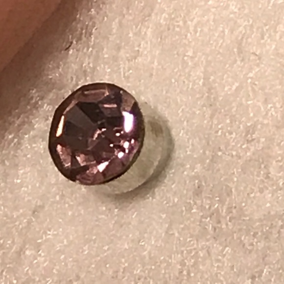 MAGNETIC Gem Earrings: Wear 1 or 5 w/o Piercings!! - Picture 7 of 16